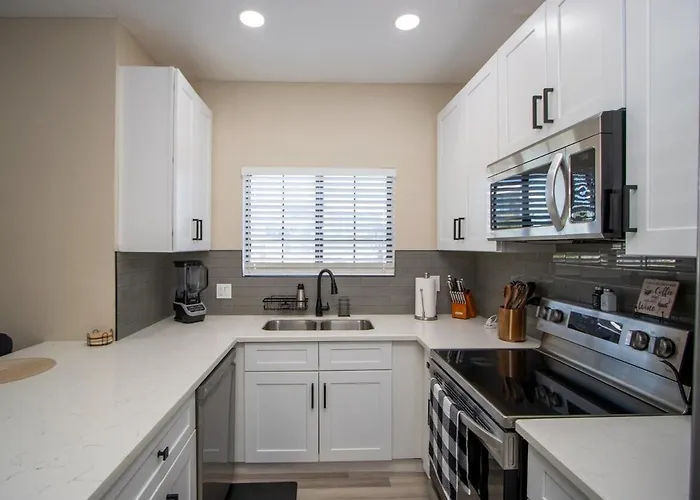 Holiday home Stylish Lemon 2br And 3ba Townhouse *
