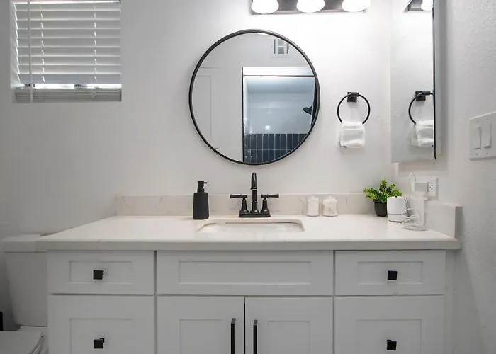 Stylish Lemon 2br And 3ba Townhouse * Tempe