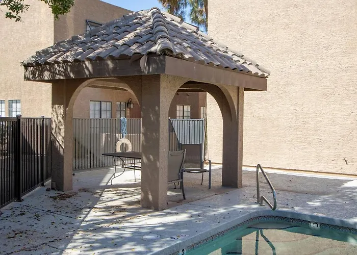 Stylish Lemon 2br And 3ba Townhouse Holiday home Tempe