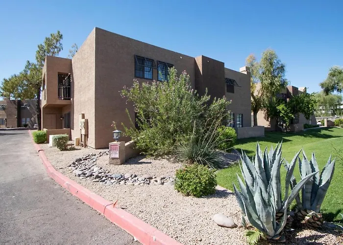 Stylish Lemon 2br And 3ba Townhouse